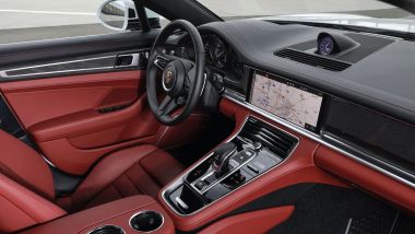 Nuova Porsche Panamera 2021: i nuovi interni della versione Turbo S