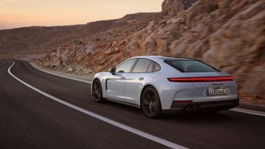 Nuova Porsche panamera 4 e-hybrid: i prezzi non sono stati ancora comunicati