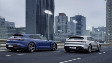 Nuova Porsche Taycan Sport Turismo 2022, cinque motorizzazioni in arrivo