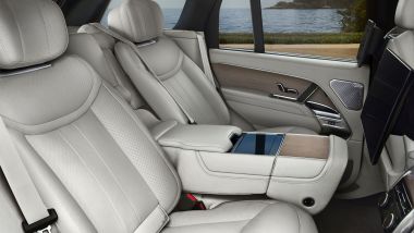 Nuova Range Rover 2022: versione a quattro posti, le sedute posteriori