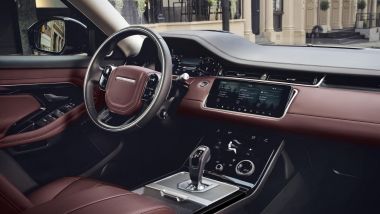 Nuova Range Rover Evoque 2019, gli interni