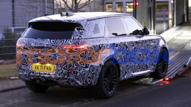 Nuova Range Rover Sport: in arrivo con motori ibridi