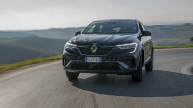 Nuova Renault Arkana 2021: confortevole e svelta fra le curve
