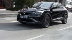 Renault Arkana Hybrid in vendita entro marzo 2021: motori, prezzi