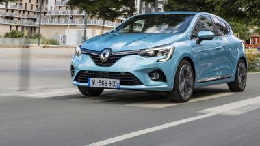 Renault Clio, come cambia l'utilitaria e come va la versione full hybrid  E-Tech 