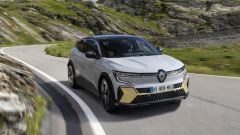 Renault Mégane E-Tech Electric: prova video su strada, motori e prezzi