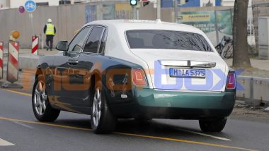 Nuova Rolls Royce Phantom: l'ammiraglia del lusso cambia look