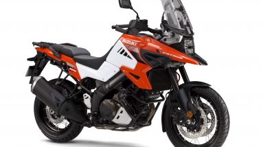 Nuova Suzuki V-Strom 1050: la XT in versione bianco/arancio
