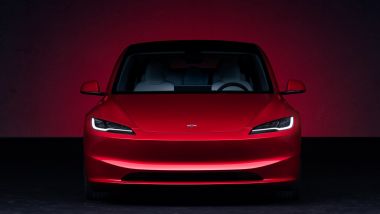 Nuova Tesla Model 3 MY2024, visuale frontale