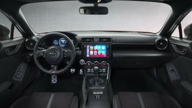 Nuova Toyota GR 86: l'abitacolo con il touchscreen da 7'' a centro plancia