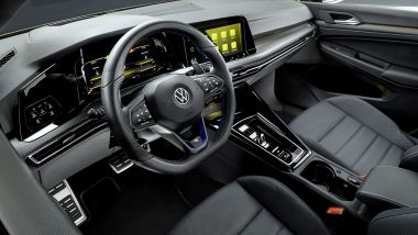 Nuova Volkswagen Golf R 333: gli interni specifici