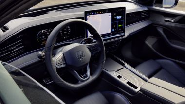 Nuova Volkswagen Passat 2024, gli interni