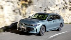 Test nuova Volkswagen Passat 2024: prova, prezzi, opinioni