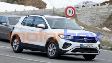 Nuova Volkswagen T-Cross: il nuovo stile del frontale è evidente