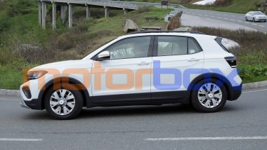 Nuova Volkswagen T-Cross: il profilo equilibrato resta sostanzialmente lo stesso