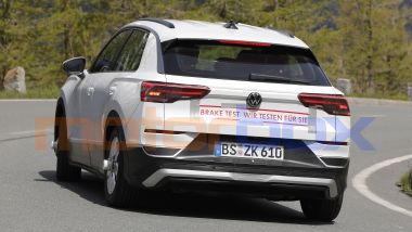 Nuova Volkswagen T-Roc 2025