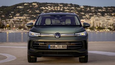 Nuova Volkswagen Tiguan 2024, il frontale