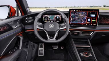 Nuova Volkswagen Tiguan 2024: il posto guida