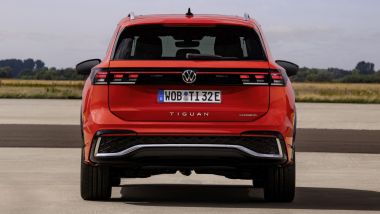 Nuova Volkswagen Tiguan 2024: visuale posteriore