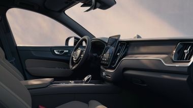 Nuova Volvo XC60 2025, l'interno