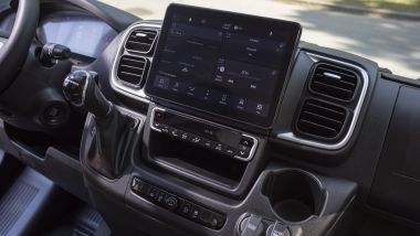 Nuovo Fiat Ducato 2021: il tablet da 10,1'' del sistema infotainment UConnect