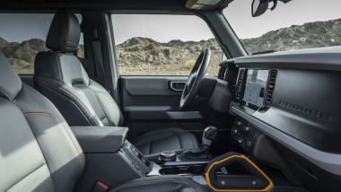 Nuovo Ford Bronco: abitacolo spazioso e robusto come si addice a un off-road