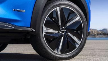 Nuovo Nissan Juke Hybrid: i cerchi da 19 pollici ereditati da Nissan Ariya