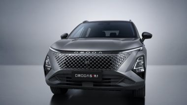 Omoda 5 SHS-H: costa 1.600 euro in più della versione con motore a benzina