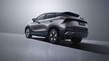 Omoda 5 SHS-H: debutta il SUV full-hybrid in versione Pure e Premium