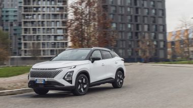 Omoda 5 SHS-H: in città consuma come uno scooter con 5,1 litri/100 km (19,6 km/l)