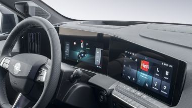 Opel Astra e Astra Sports Tourer 2026: i display da 10'' dell'infotainment