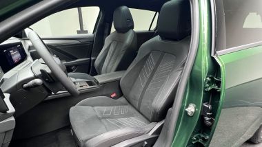 Opel Astra e Astra Sports Tourer 2026: i sedili anteriori IntelliSeat di serie su tutta la gamma