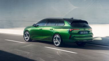 Opel Astra e Astra Sports Wagon: a gennaio debutta la compatta con il restyling