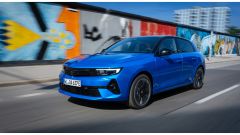Prova nuova Opel Astra Electric: opinioni, pregi, difetti, prezzo