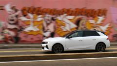 Opel Astra plug-in hybrid: prova, prezzo, interni, opinioni