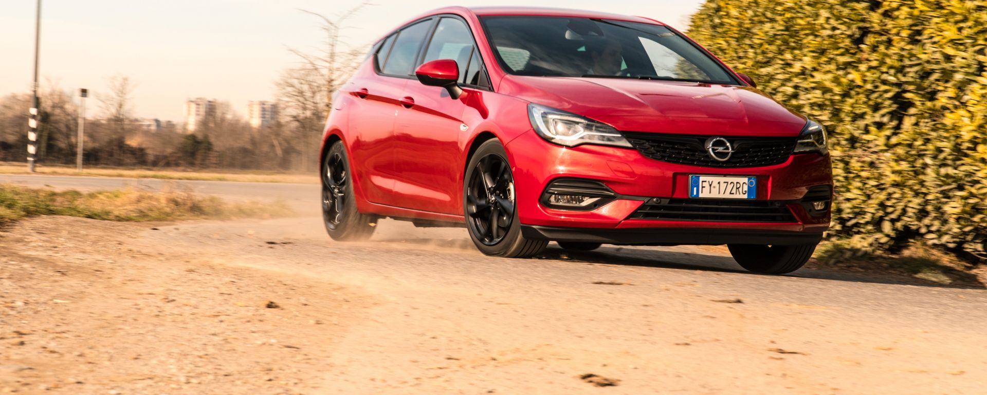 Nuova Opel Astra 1.5 Diesel Ultimate 2020 prova, consumi, prezzo