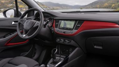 Opel Crossland 2020: gli interni