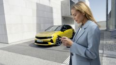 Opel: sui nuovi modelli debuttano servizi connessi intelligenti