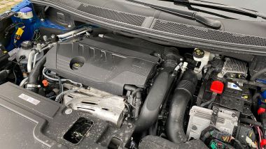 Opel Grandland X Hybrid4: il motore