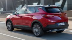 Opel Grandland X: plug-in hybrid, diesel o benzina? Guida