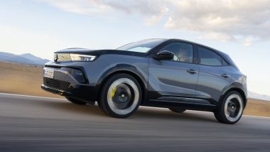 Opel Mokka GSE: buon comfort su strada a sottolineare la sua doppia anima