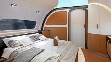 Pagani e jet privati: un esempio di personalizzazione della cabina di un aereo privato
