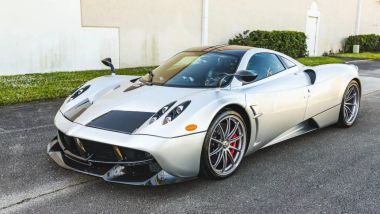 Pagani Huayra Tempesta: il pacchetto esclusivo con elementi in fibra di carbonio