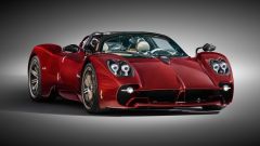 Nuova Pagani Utopia Roadster: anche hard-top. Peso, motore, prezzo