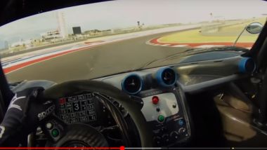 Pagani Zonda R Evo: lo ''Snake'' del circuito di Austin visto dall'abitacolo