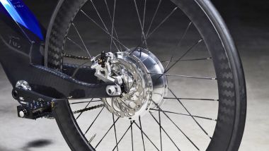 Pard Design ESTREMA: il freno a disco posteriore Juin R1 e il cerchio da 28'' in fibra di carbonio
