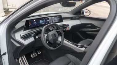 Peugeot 3008 Hybrid GT, l'interno