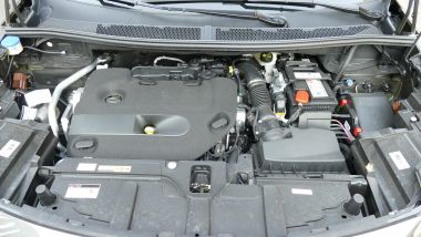 Peugeot 5008 2.0 BlueHDi EAT8 GT: il motore da 177 CV non consuma molto