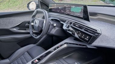 Peugeot 5008 Hybrid, l'interno