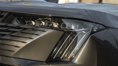 Peugeot 508 SW plug-in hybrid: in dettaglio i nuovi fari full LED